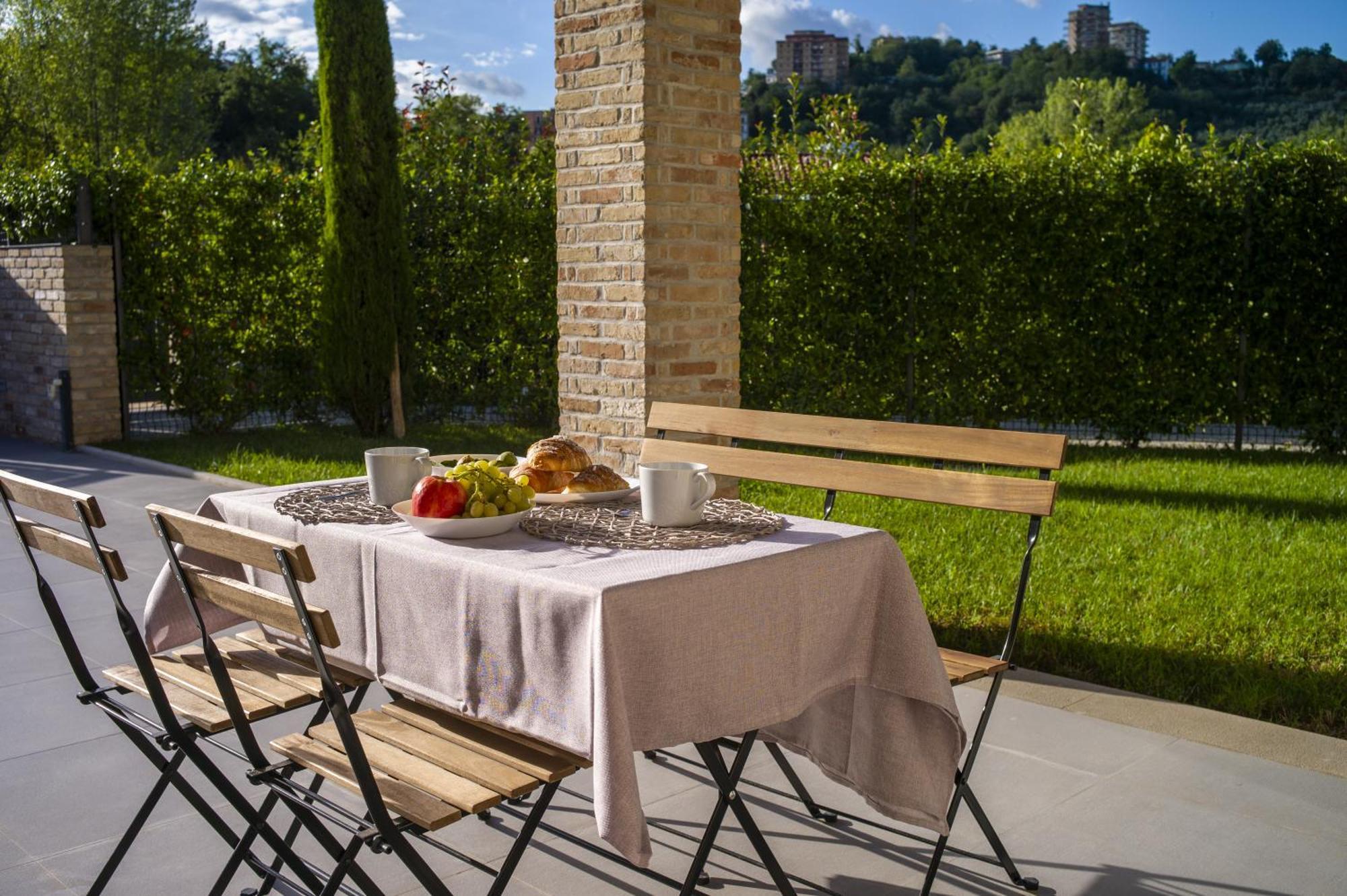 Franceschi Apartment Frosinone Esterno foto
